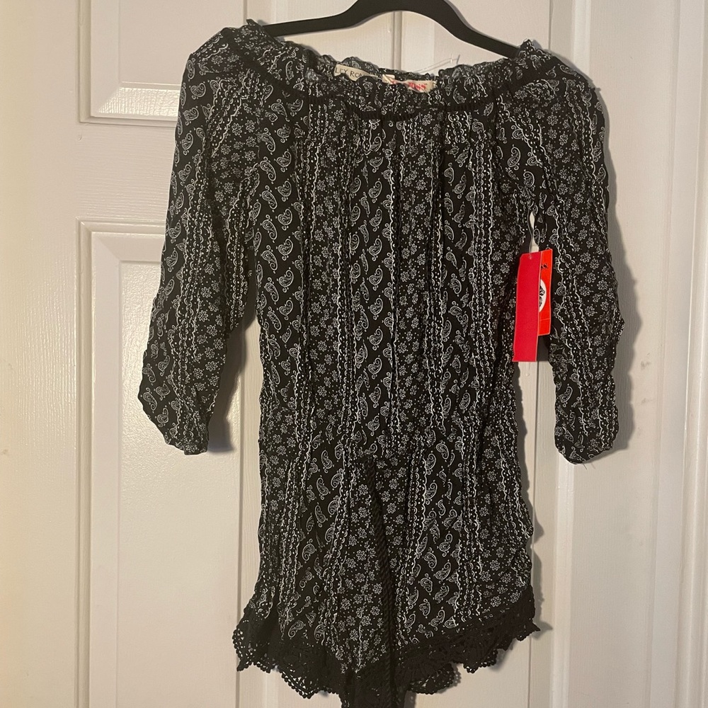 Off shoulder romper